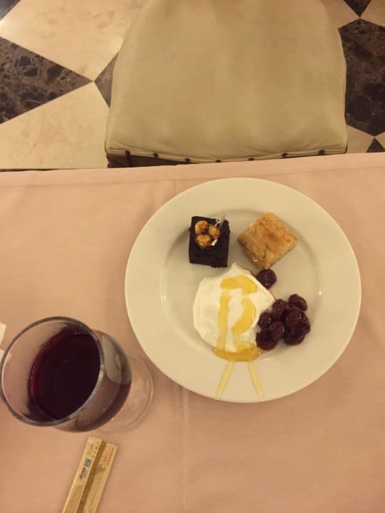 Dessert Diamond Excellence Resort & Spa