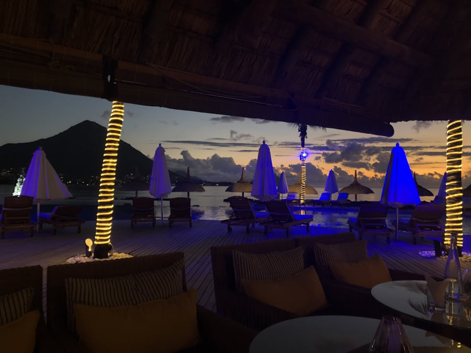 Gastro Sands Suites Resort & Spa