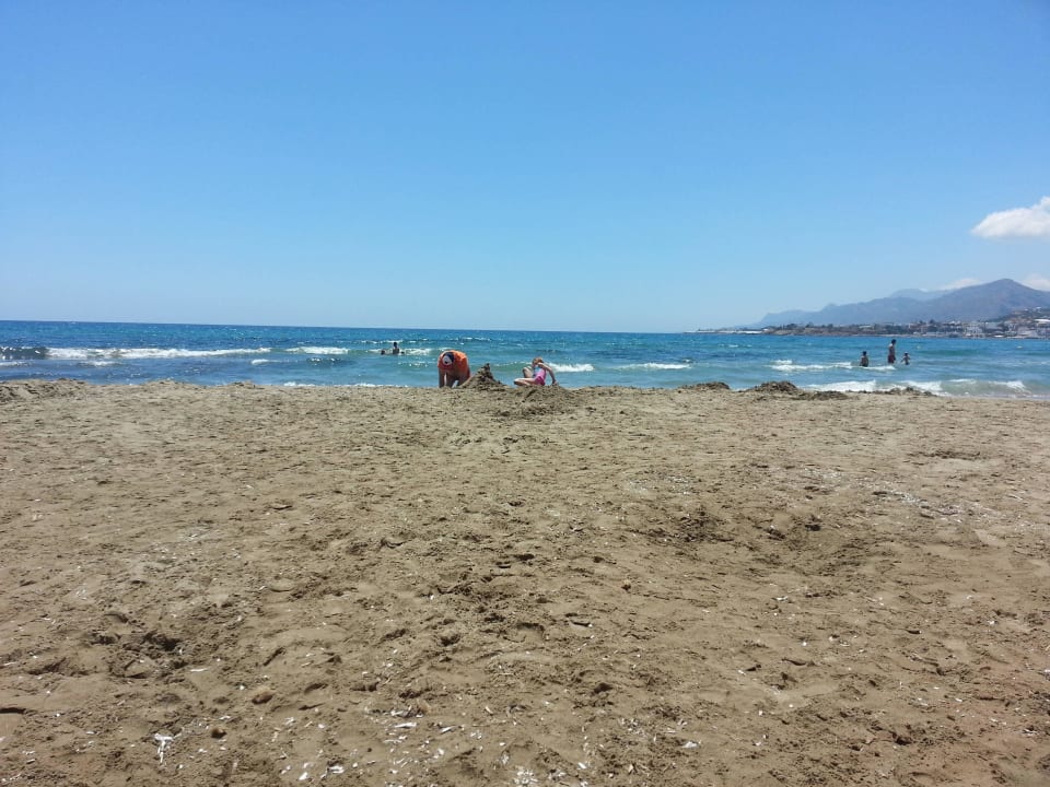 Schöner Sandstrand Atlantica Mikri Poli Crete