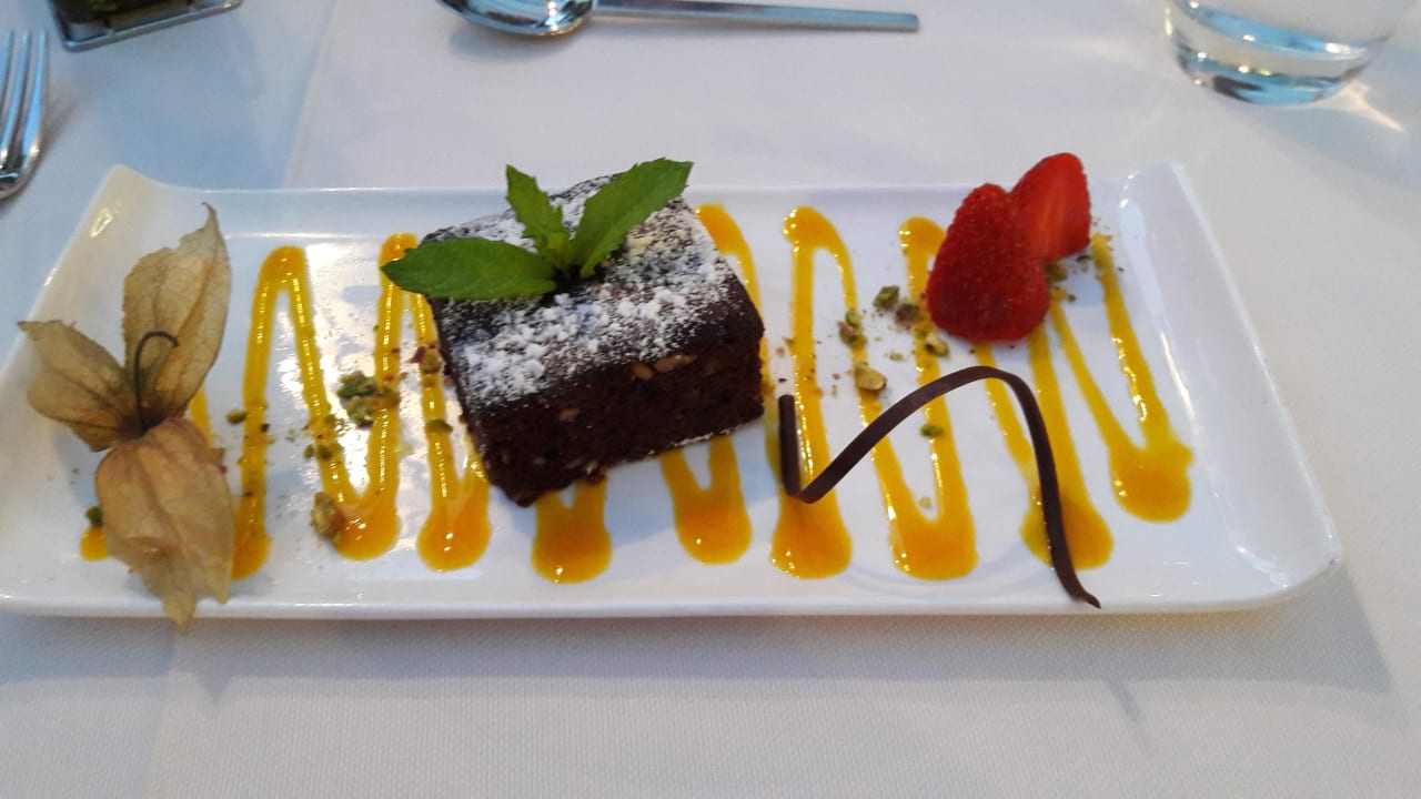 Dessert Mon Port Hotel & Spa