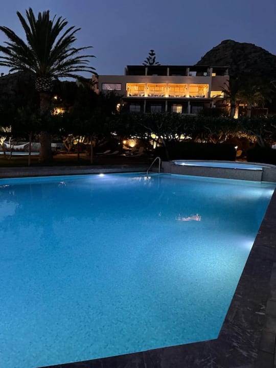 Pool Paralos Irini Mare