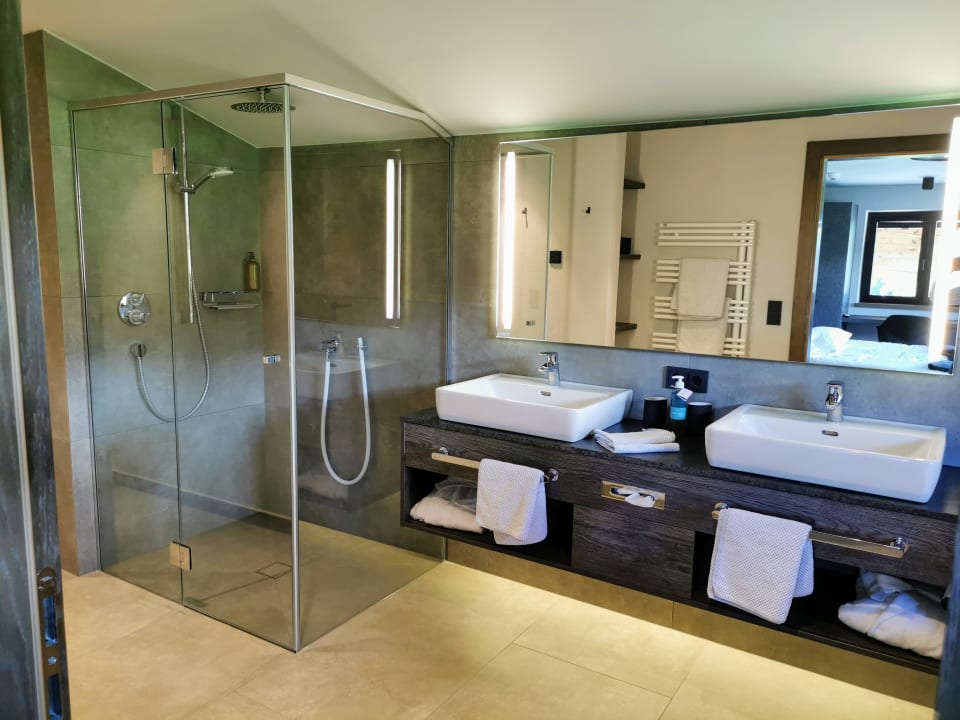 Zimmer KaiserMoments _ Appartement & Lofts