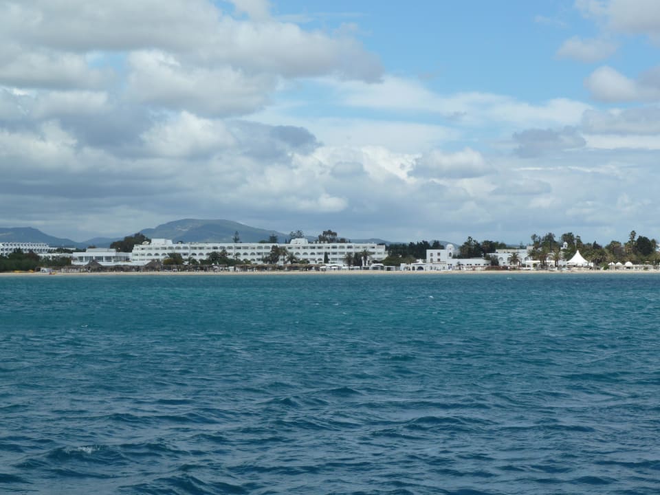 Das Les orangers vom Meer aus The Orangers Beach Resort and Bungalows