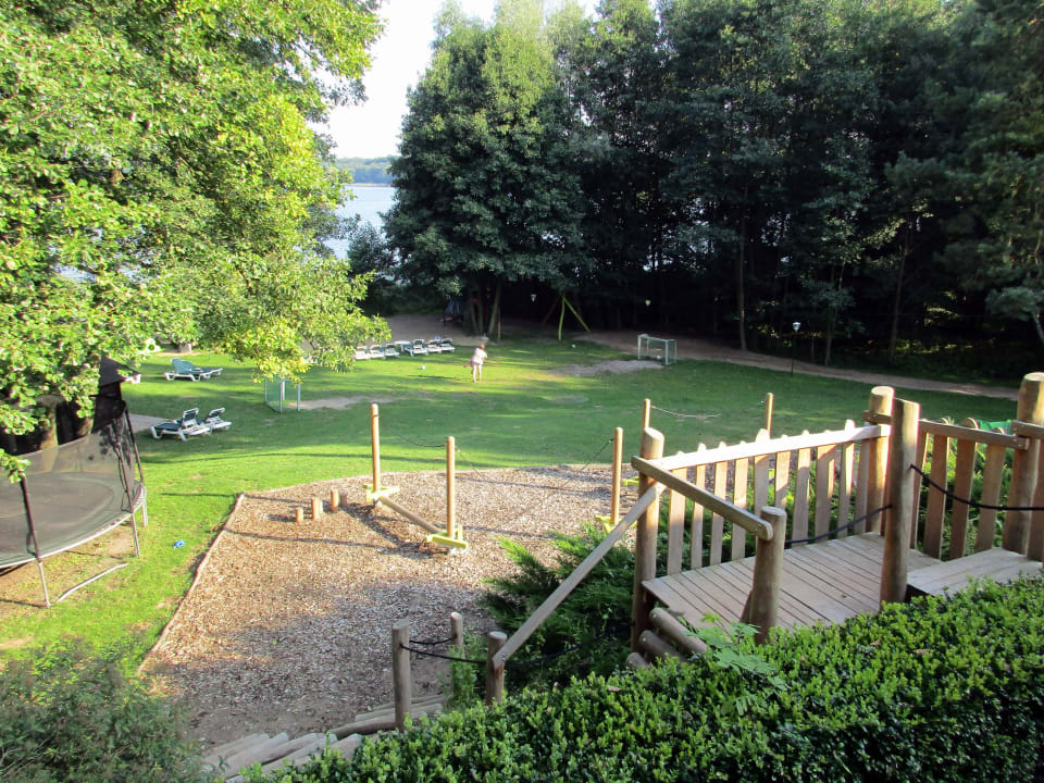 Blick von einer der Terrassen Familotel Borchard's Rookhus am See
