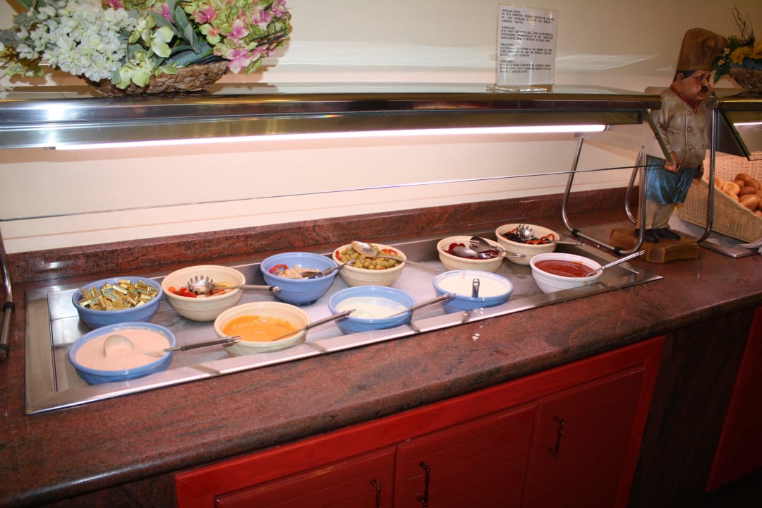 Salat und Sossen Canary Garden Club