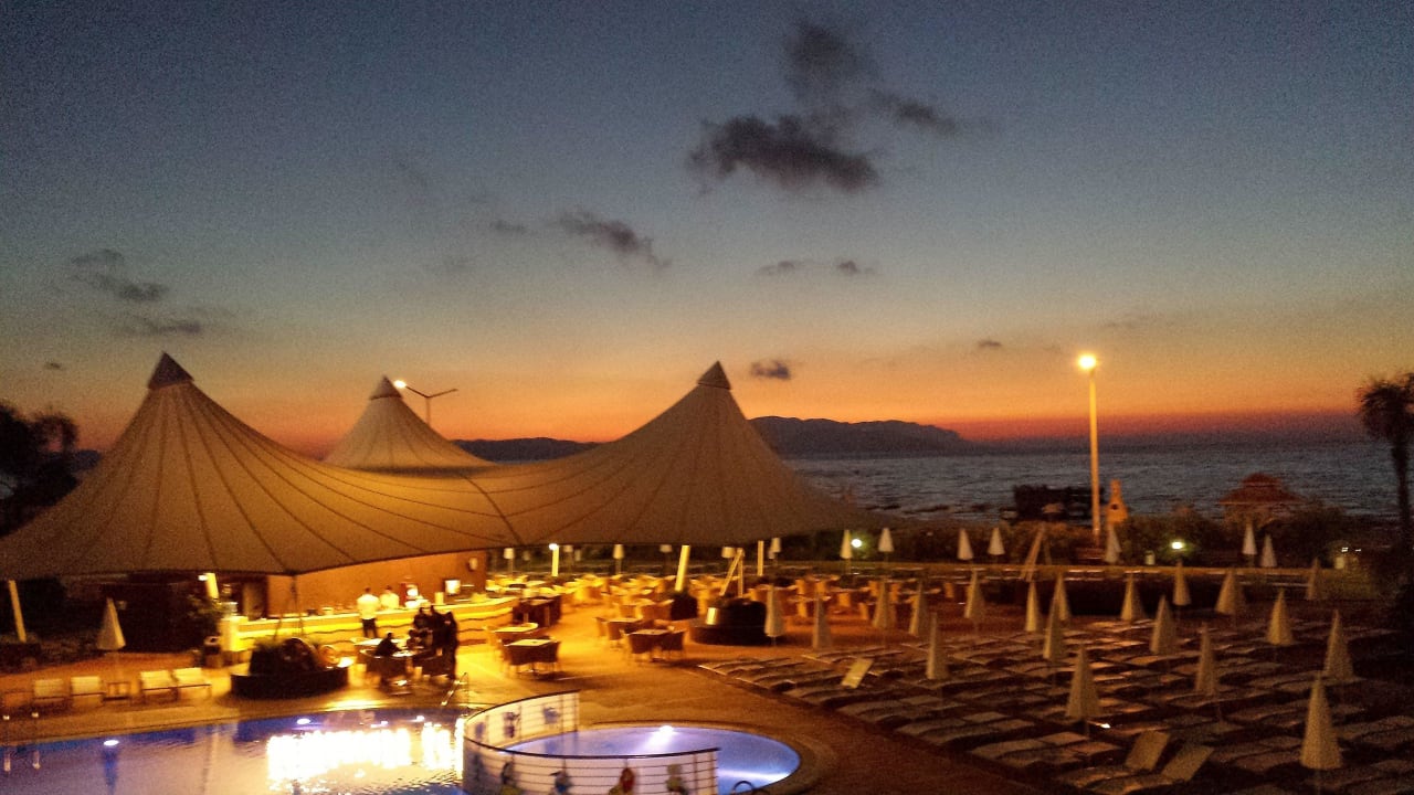 Ausblick beim Abendessen Grand Belish Resort Hotel & Spa