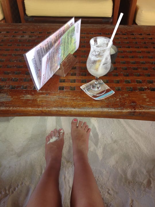 Main Bar - Schuhe unnötig   NH Collection Maldives Reethi Resort