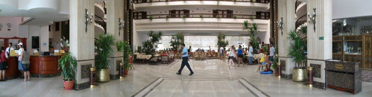 Lobby Titanic Resort & Aqua Park