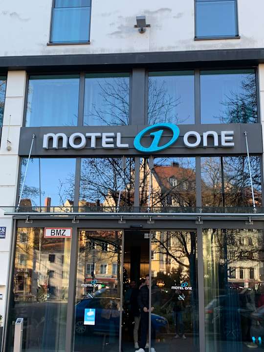 Außenansicht Motel One München Sendlinger Tor