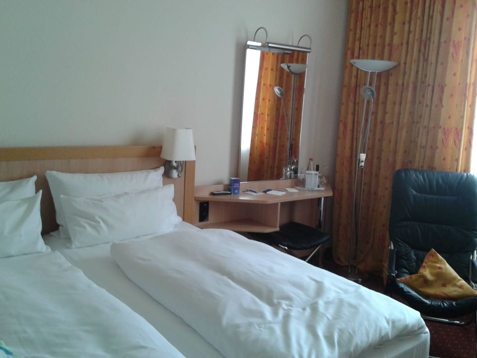 Bettseite Hotel NH Oberhausen