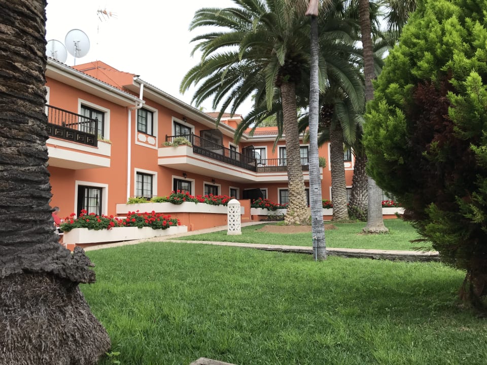 Gartenanlage Apartments Ambassador