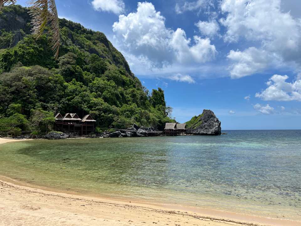 Strand Cauayan Island Resort and Spa