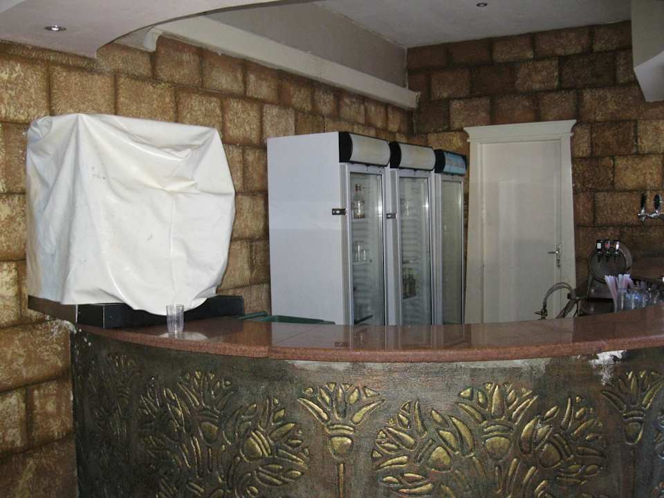 Bar in Karnak Restaurant Mirage Bay Resort & Aqua Park