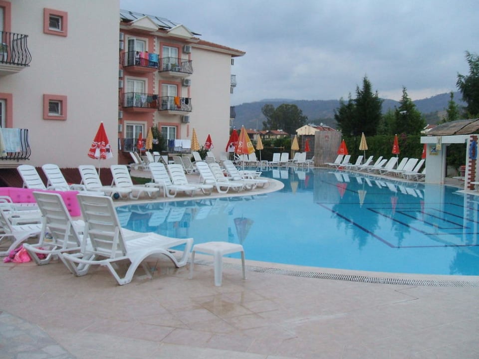 Pool im Pelin Hotel Pelin