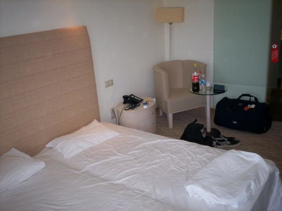 das Bett Olympian Bay Grand Resort