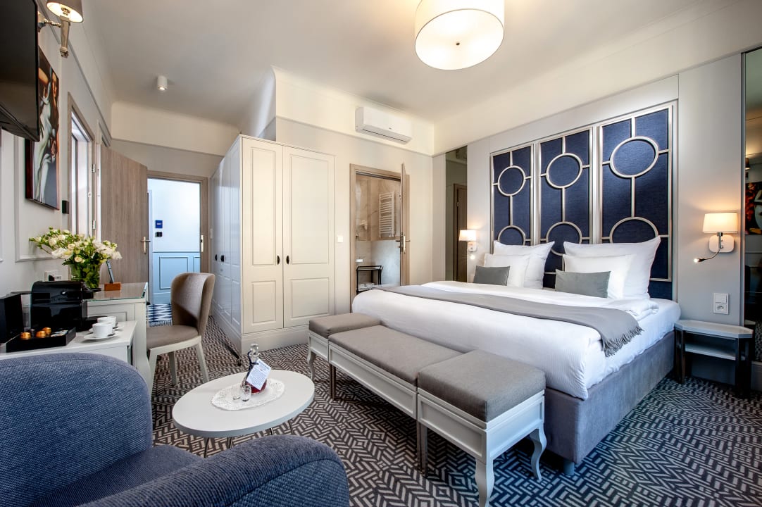 Zimmer Amber Design Residence