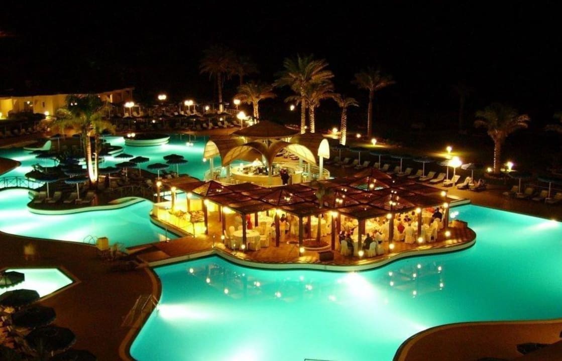 Pool bei Nacht Rodos Palladium Leisure & Wellness