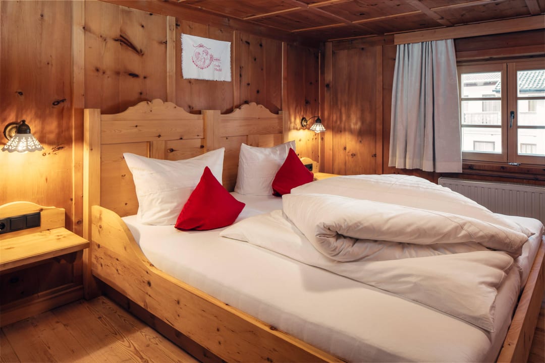 Zirbensepp Schlafzimmer Urlaub am Bauernhof Wachter