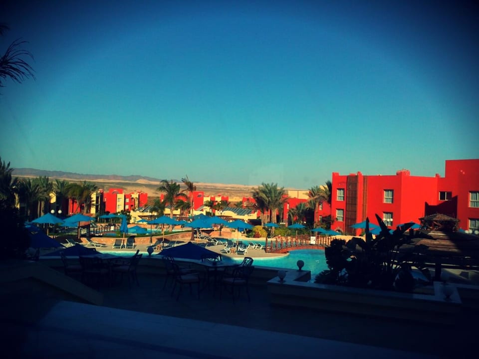 Pohled od recepce SUNRISE Cardina Resort
