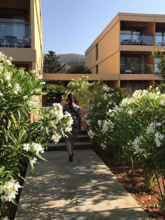 Gartenanlage Kernos Beach Hotel & Bungalows