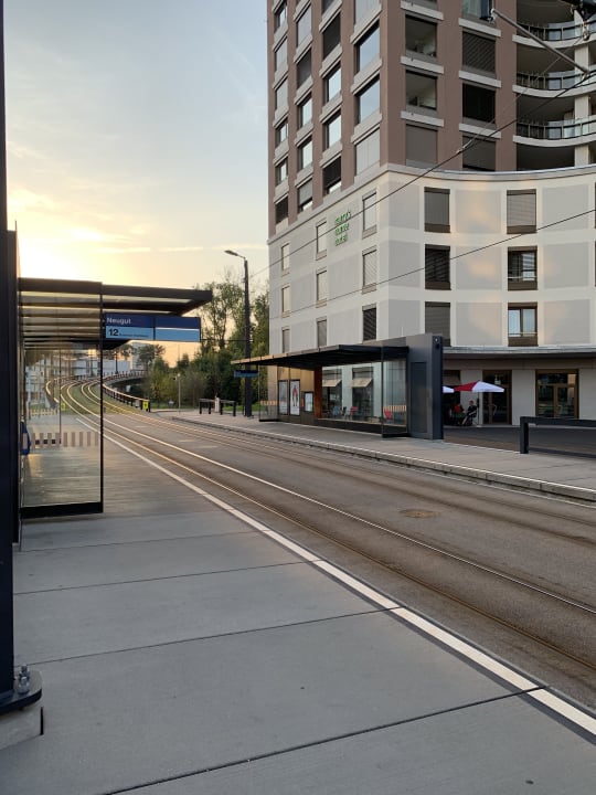 Außenansicht harry's home Zürich-Wallisellen