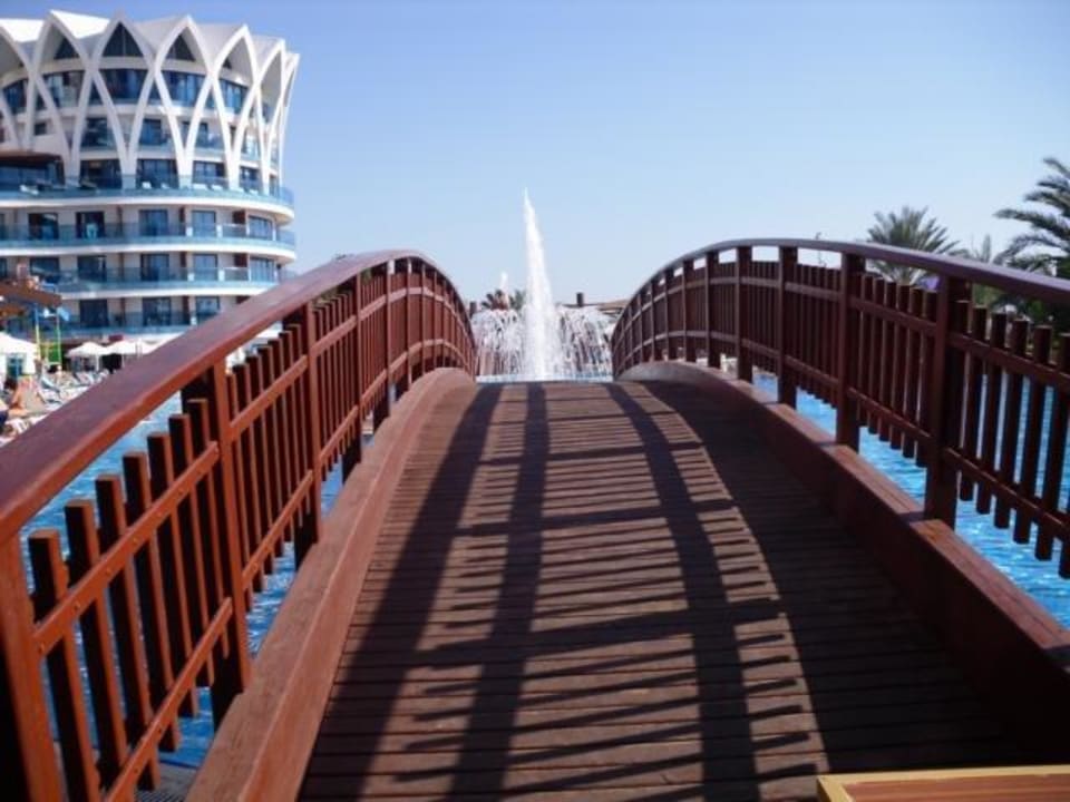 Brücke über Pool Granada Luxury Okurcalar