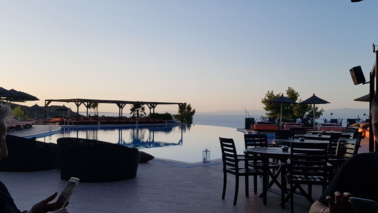 Pool Alia Palace