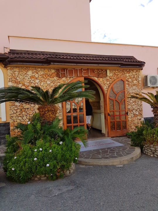 Außenansicht Hotel Terrazzo sul Mare