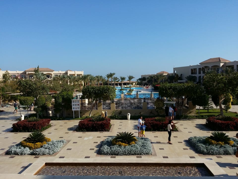 Blick über die Anlage JAZ Aquamarine Resort
