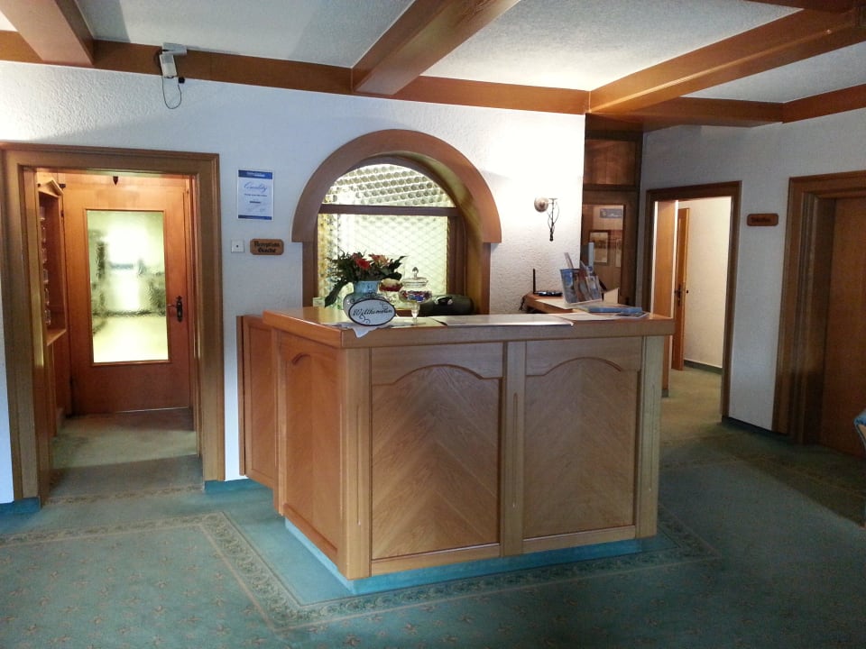 Rezeption Hotel zum Hirschen