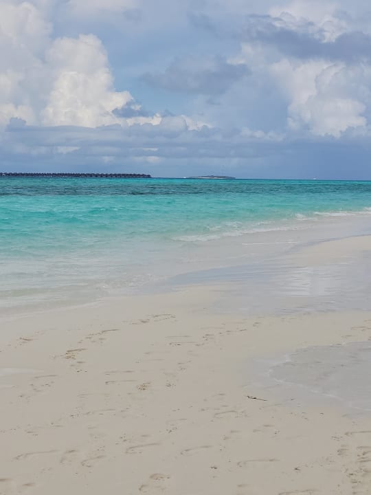 Strand Kuredu Island Resort & Spa