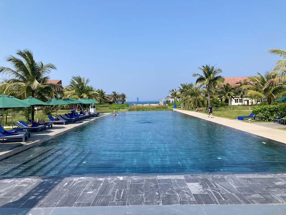 Pool ROBINSON NAM HOI AN