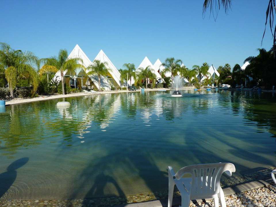 Blick auf den Pool Pyramids in Florida
