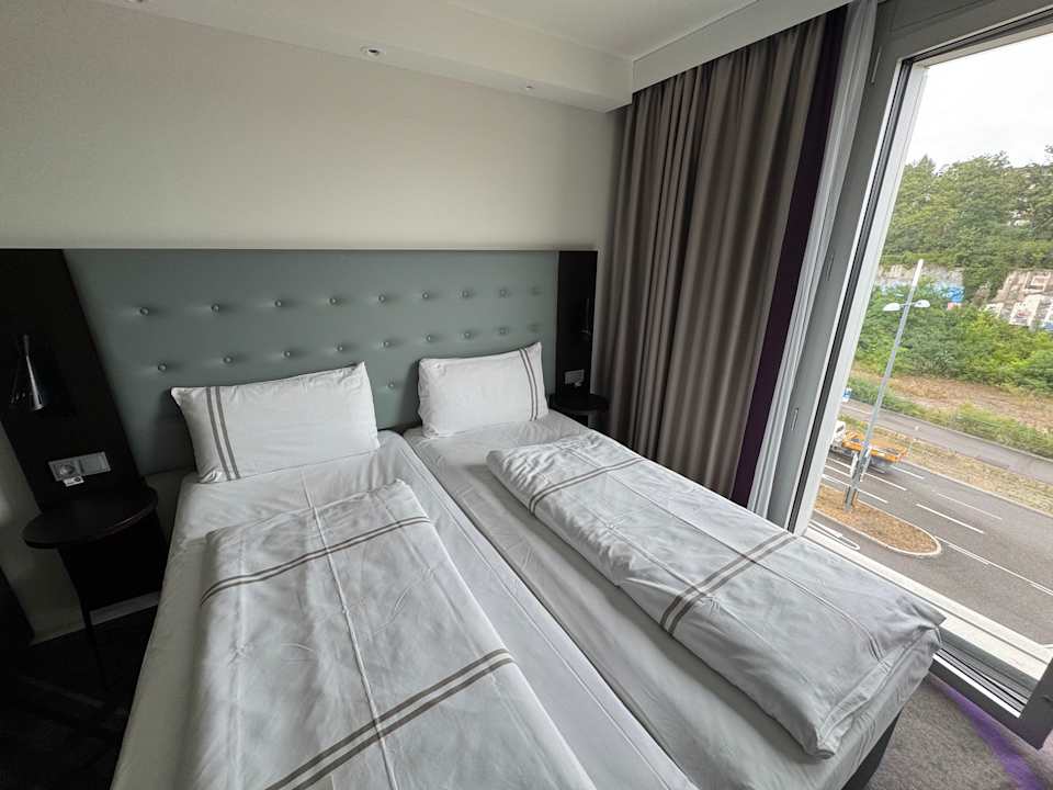 Zimmer Premier Inn Stuttgart City Centre Hotel