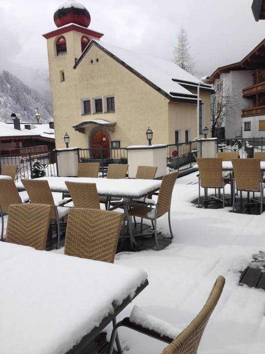 Das Glöcklein weckt pünktlich aber unauffällig. Hotel Klausnerhof