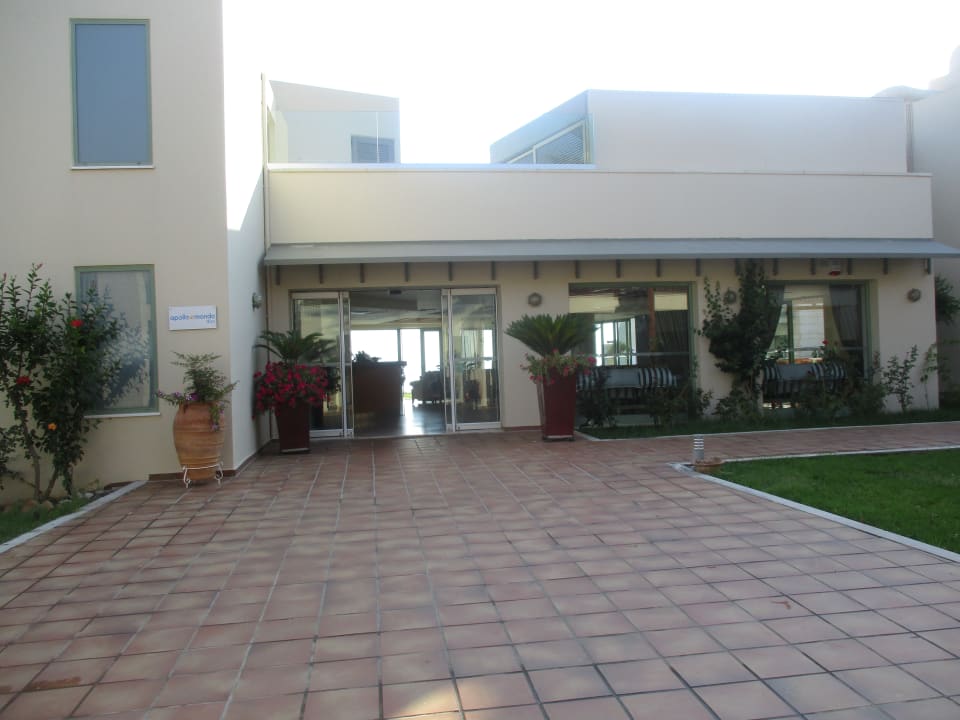 Lobby Giannoulis - Grand Bay Beach Resort