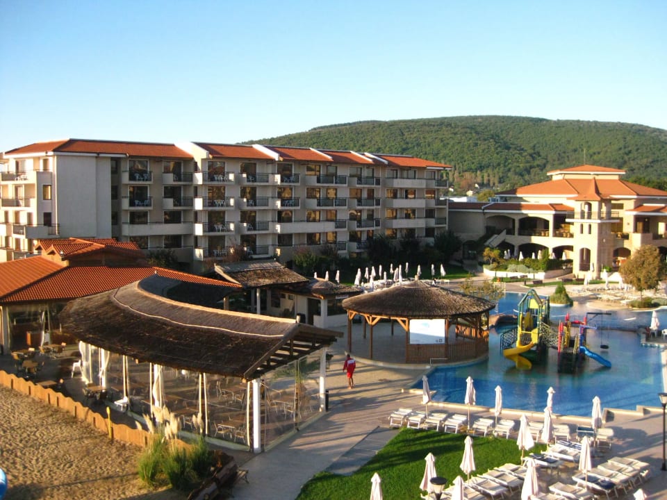 Poolanlage und à la Carte Restaurant (italienisch) HVD Clubhotel Miramar