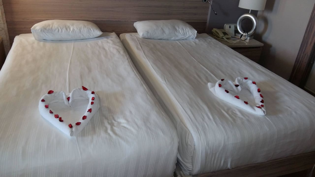 Zimmerservice  Melas Resort Hotel