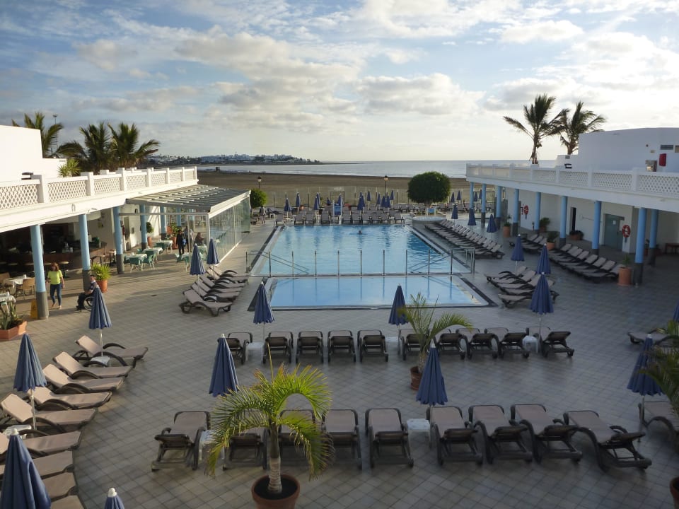 Pool von oben Hotel Las Costas