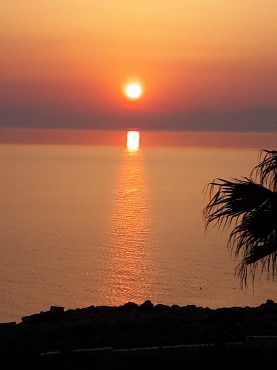 Sonnenaufgang Hotel Kalithea Horizon Royal