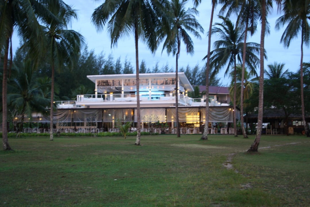 Restaurant und Frühstücksbereich mit Bar Kantary Beach Hotel - KHAO LAK