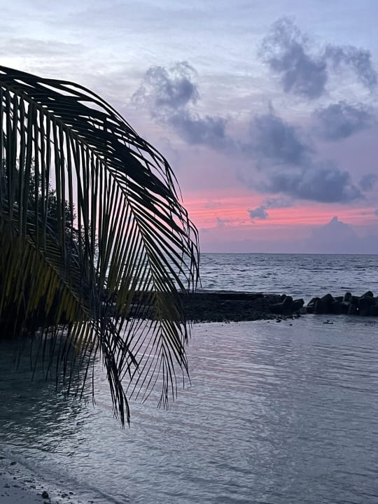 Strand Kuredu Island Resort & Spa