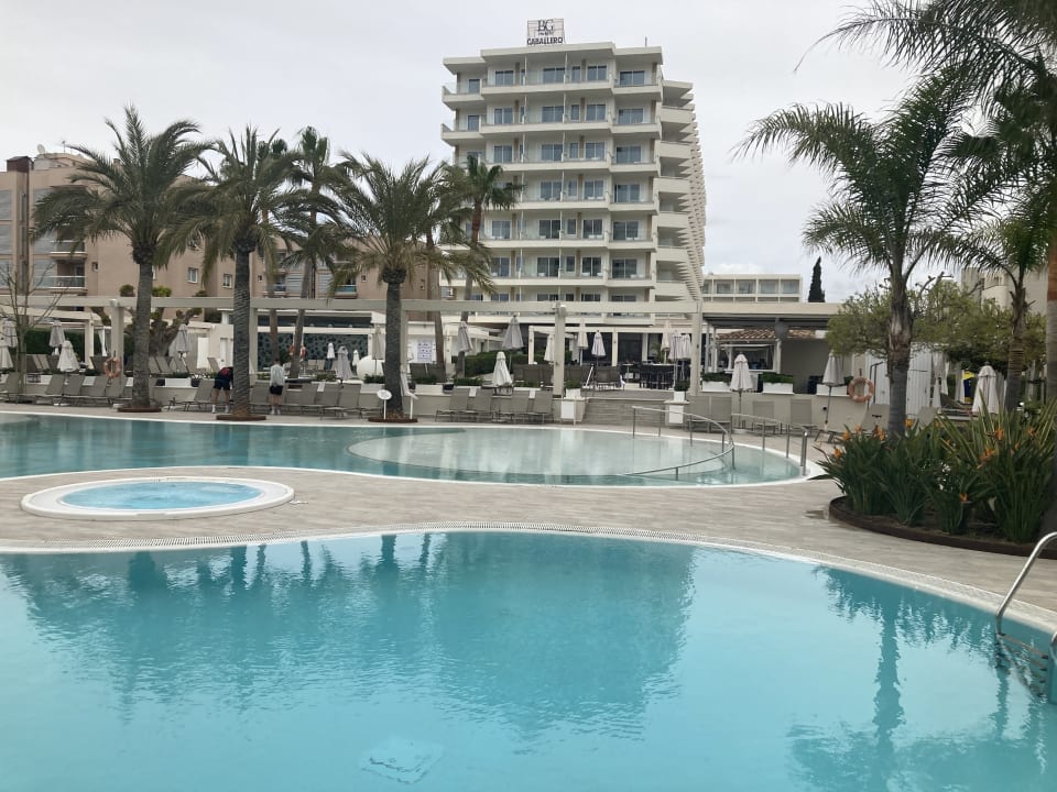 Pool BG Hotel Caballero