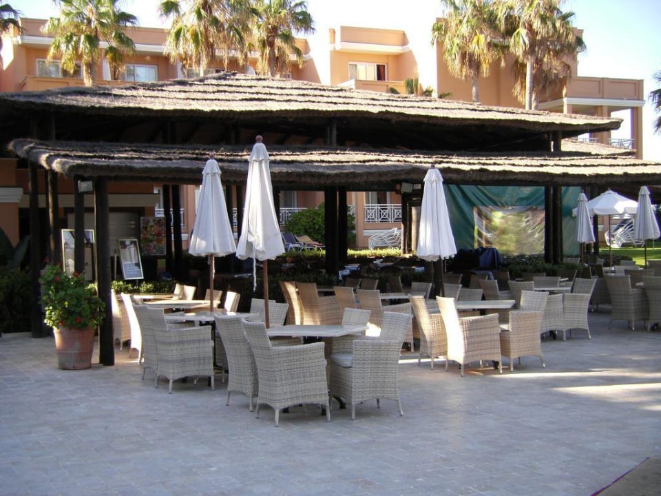 Poolbar morgens (noch geschlossen) Hipotels Playa la Barrosa