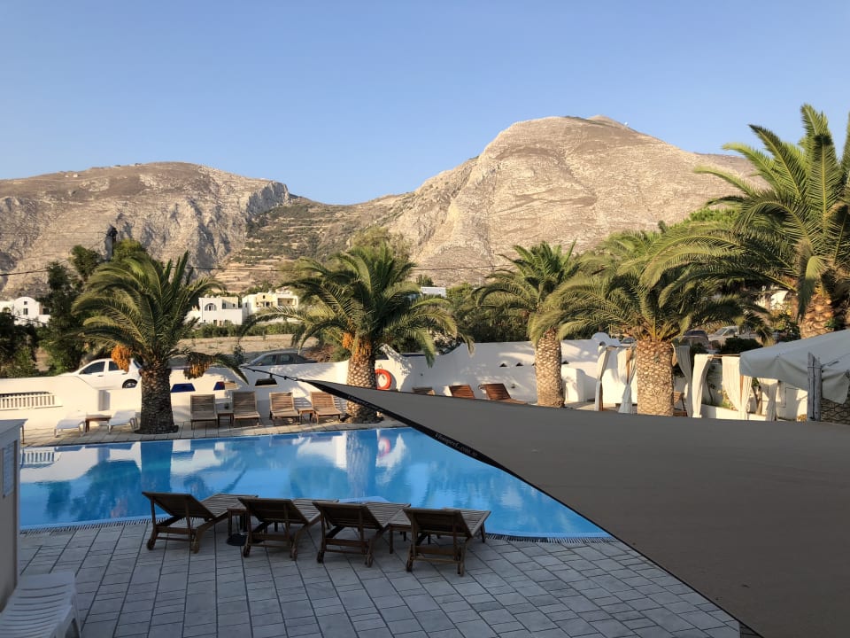 Außenansicht Hotel Strogili