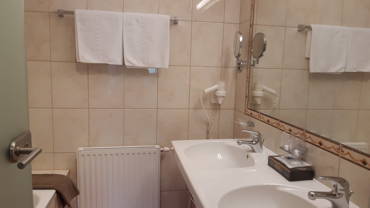 Zimmer Hotel Garni Alpenruh-Micheluzzi