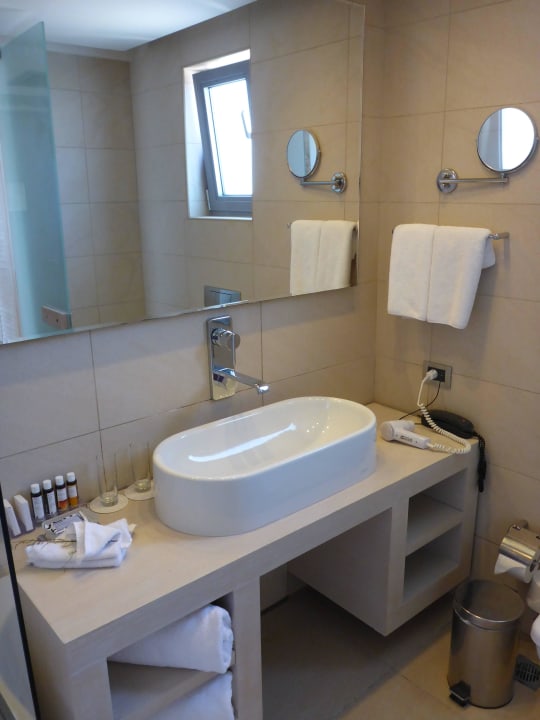 Design Waschtisch SENTIDO Port Royal Villas & Spa