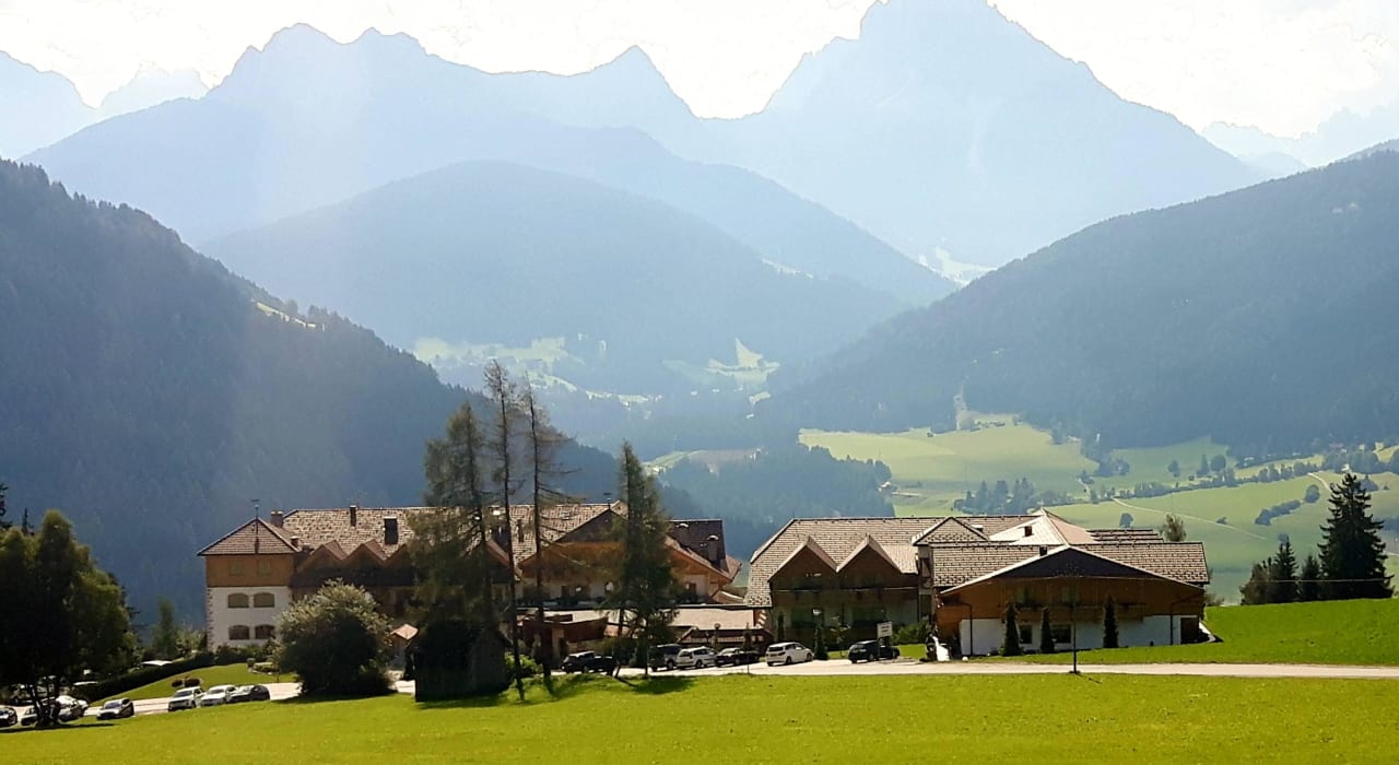 Hotel  Hotel Alpen Tesitin