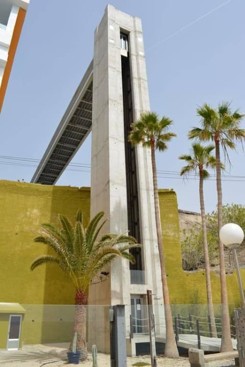 Außenfahrstuhl Sicherheitsbereich Hotel Riviera Vista