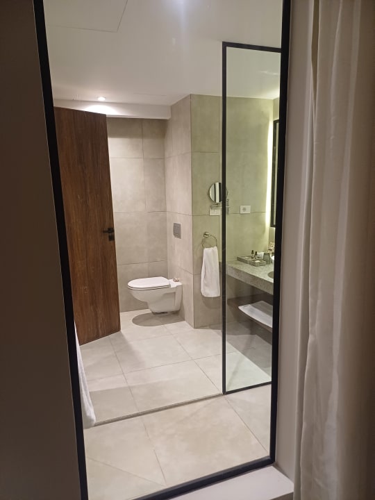 Zimmer Serry Beach Resort